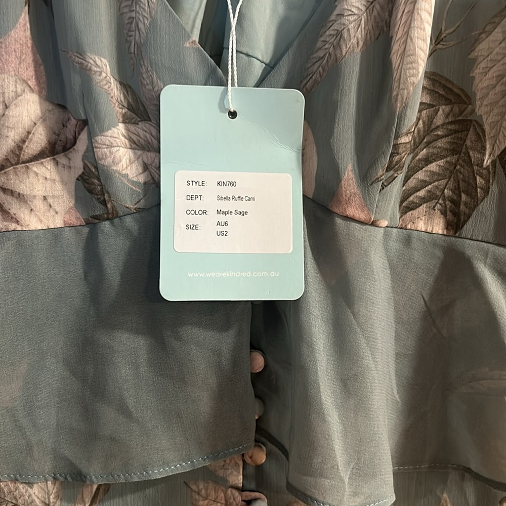 NWT we are kindred size 2 Sibella Ruffle cami maple sage - Picture 3 of 3